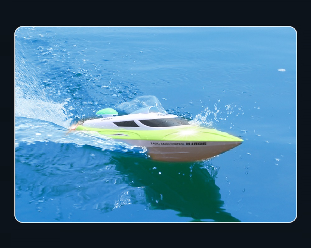 HONGXUNJIE HJ806 Remote Control Boat Green Front View